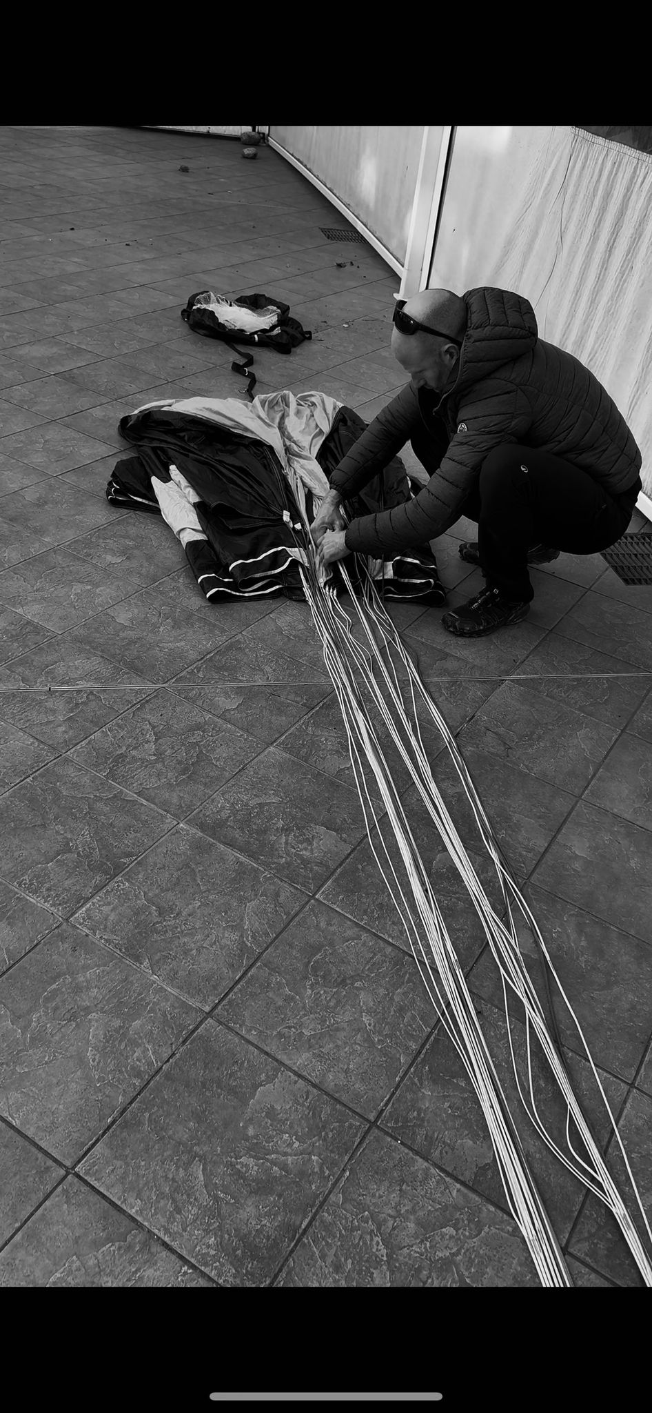 Parachute packing training for BASE jumping